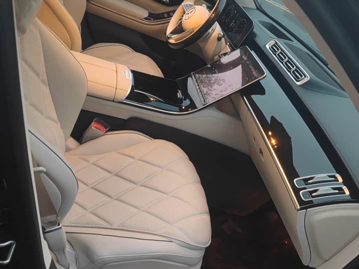 Фото 7 - Mercedes-Benz Maybach S-Class