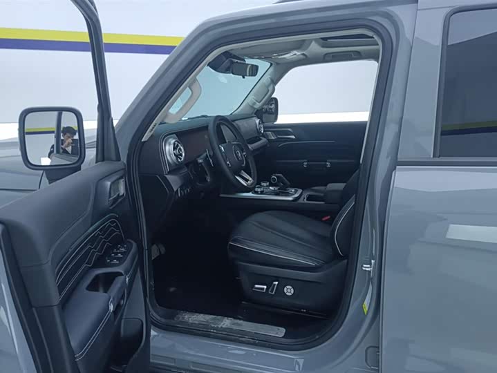 Фото 9 - Tank 300