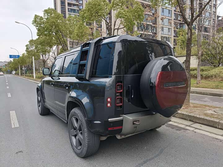 Фото 4 - Land Rover Defender