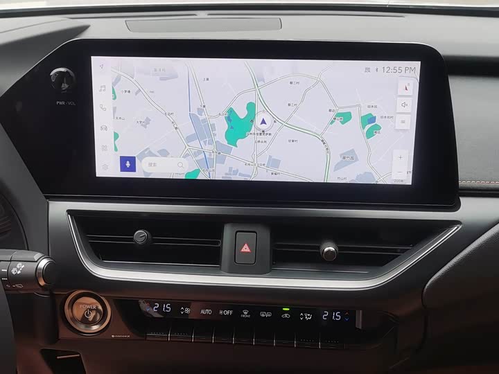 Фото 8 - Lexus UX