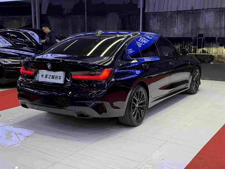 Фото 4 - BMW 3 Series