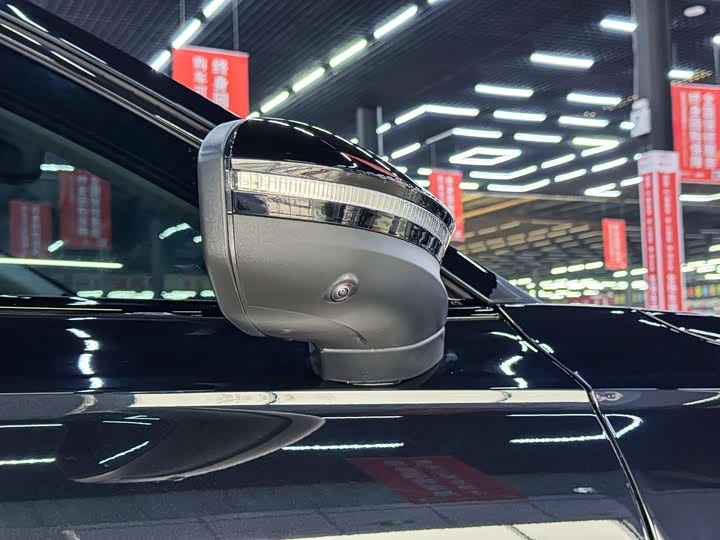 Фото 9 - Volkswagen Passat