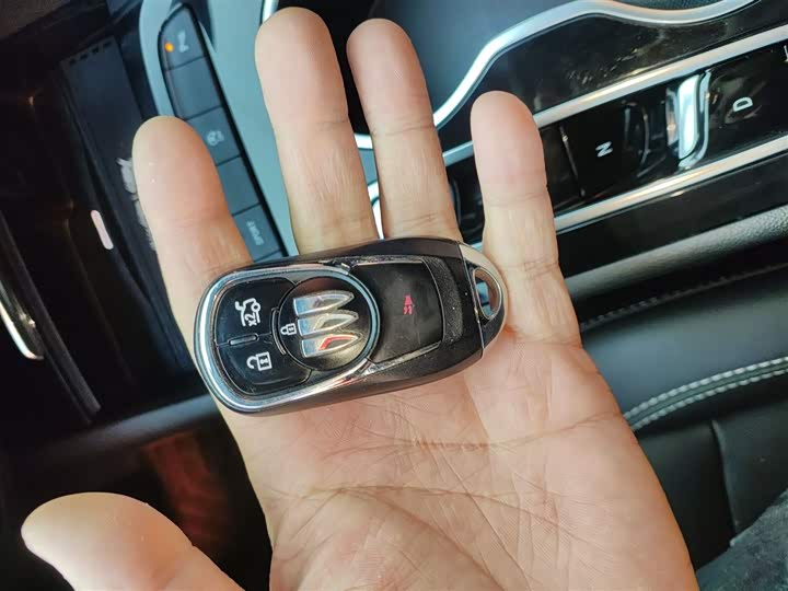 Фото 9 - Buick Regal