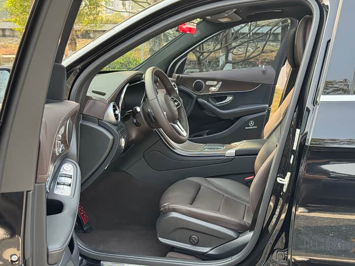 Фото 5 - Mercedes-Benz GLC-Class