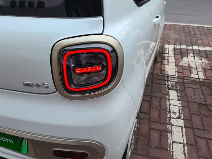 Фото 8 - Bestune Pony