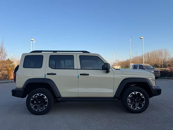 Фото 4 - Tank 300 Hybrid