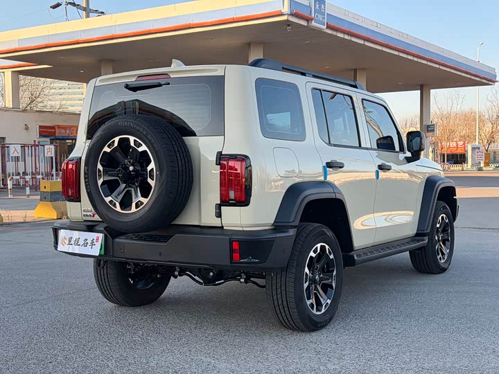 Фото 6 - Tank 300 Hybrid