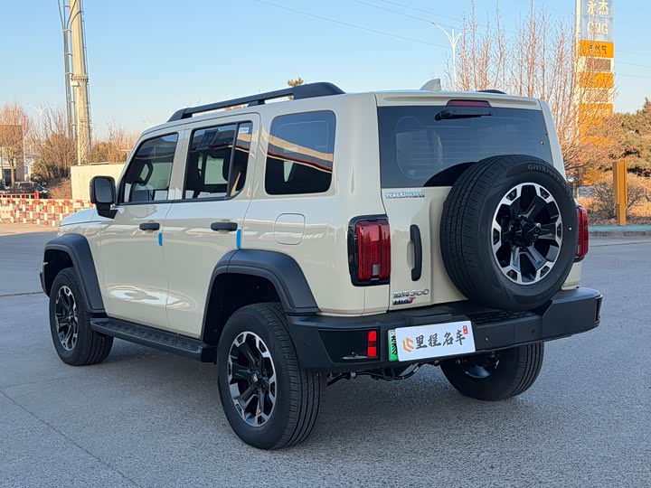 Фото 8 - Tank 300 Hybrid