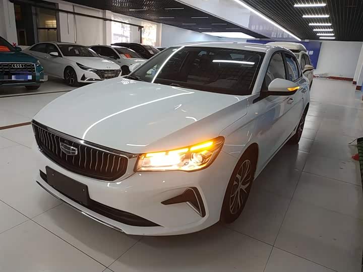 Фото 1 - Geely Emgrand