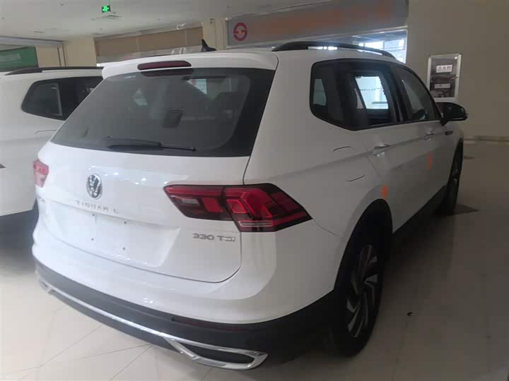 Фото 7 - Volkswagen Tiguan L Pro