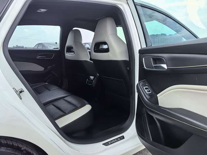 Фото 8 - MG Motor 6