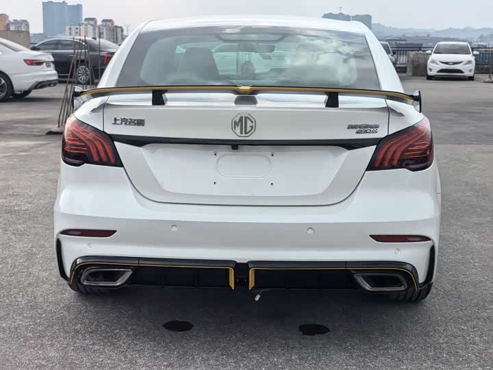 Фото 9 - MG Motor 6