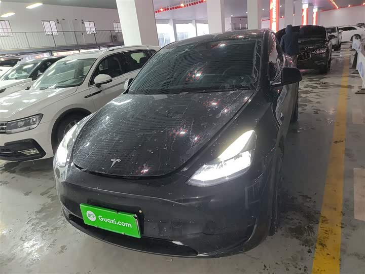 Фото 3 - Tesla Model Y