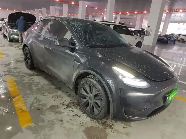 Фото 4 - Tesla Model Y