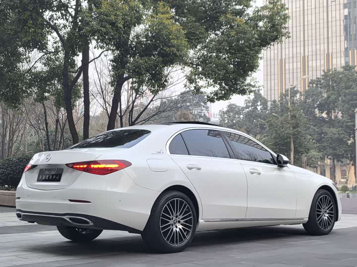 Фото 9 - Mercedes-Benz C-Class