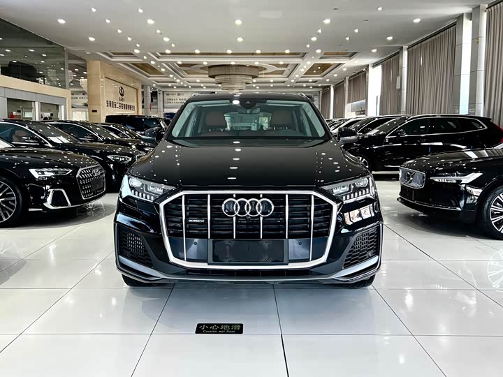Фото 3 - Audi Q7