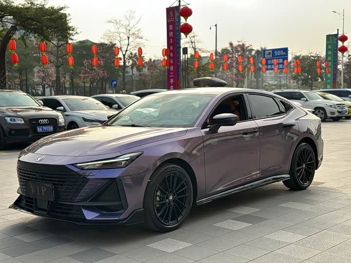 Фото 4 - Changan UNI-V