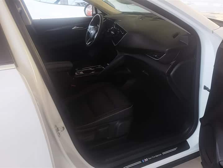 Фото 4 - Buick Envision Plus