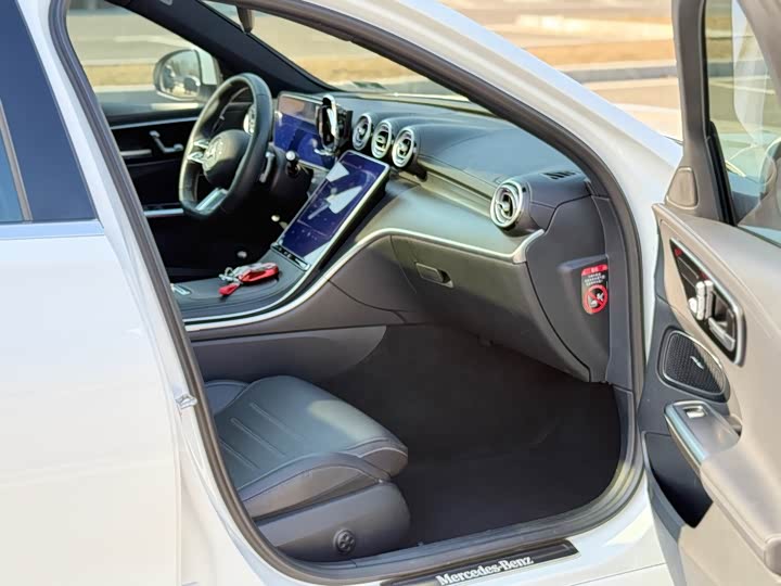 Фото 9 - Mercedes-Benz C-Class