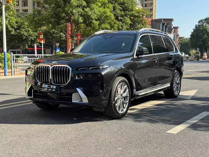 Фото 1 - BMW X7