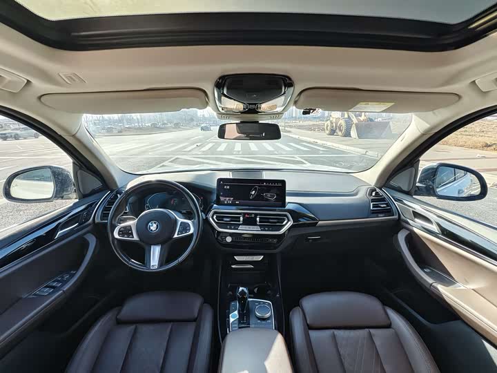 Фото 4 - BMW iX3