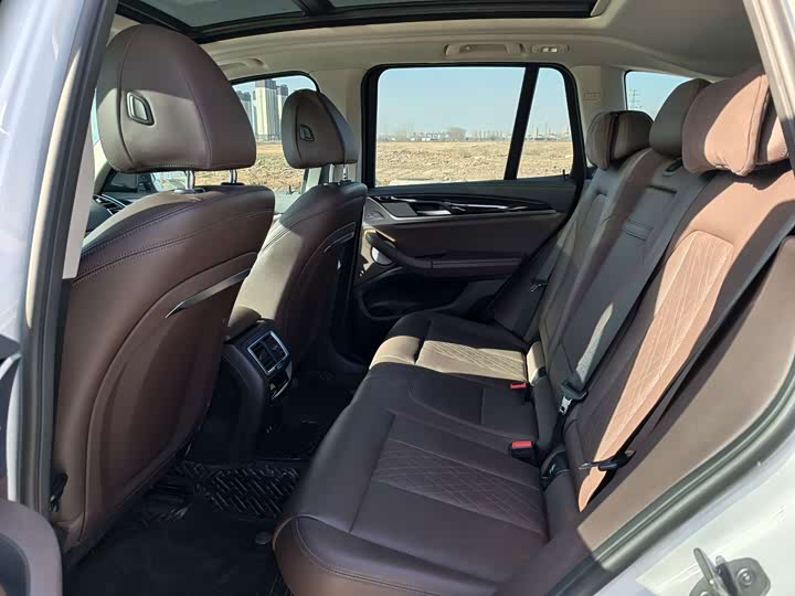 Фото 6 - BMW iX3