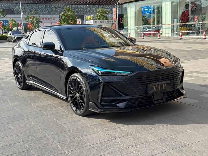 Фото 3 - Changan UNI-V