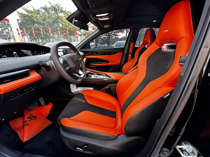 Фото 5 - Changan UNI-V