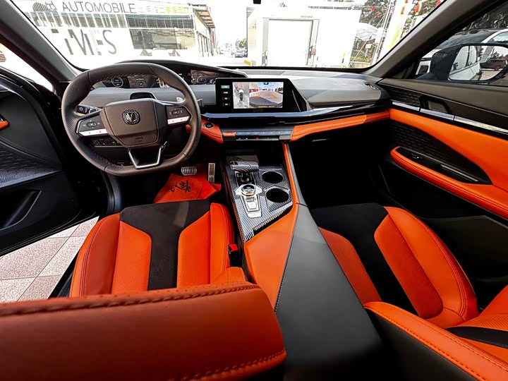 Фото 7 - Changan UNI-V