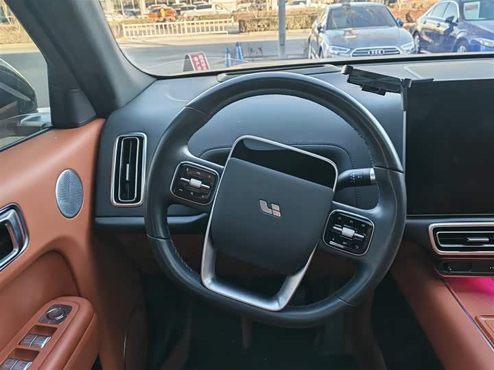 Фото 9 - LiXiang L7