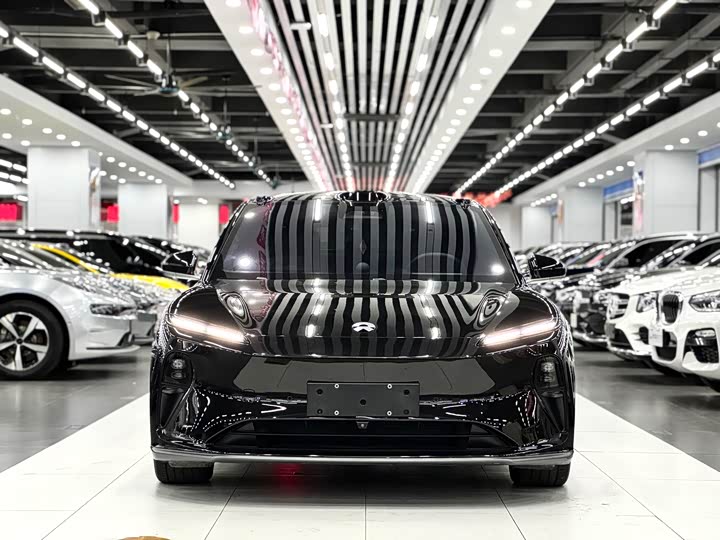 Фото 2 - Nio ET5