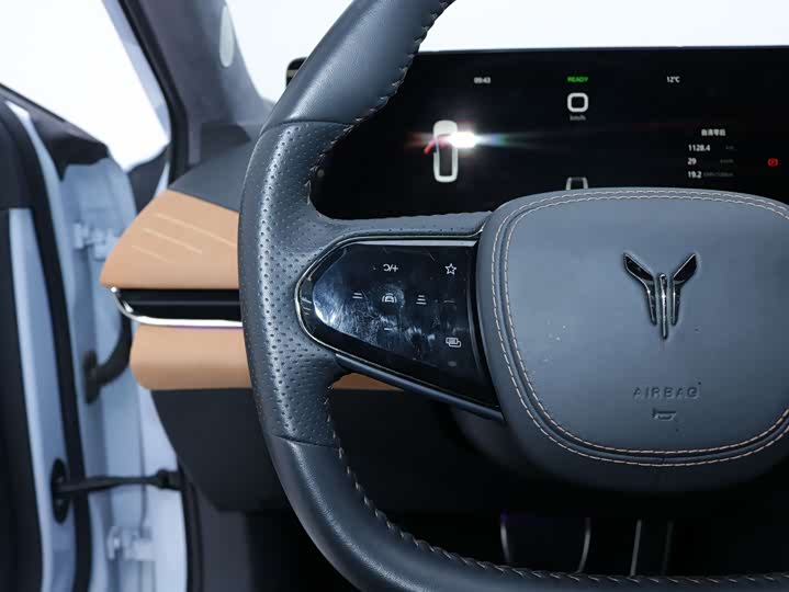 Фото 8 - Voyah Passion