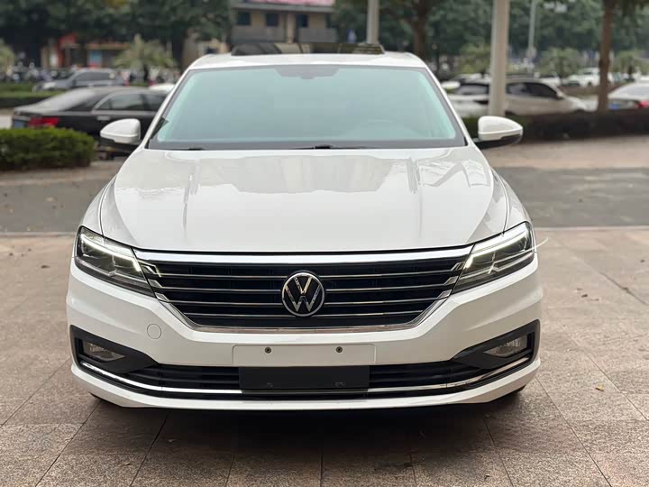 Фото 2 - Volkswagen Lavida