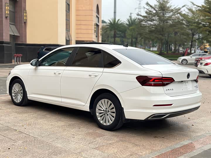 Фото 6 - Volkswagen Lavida