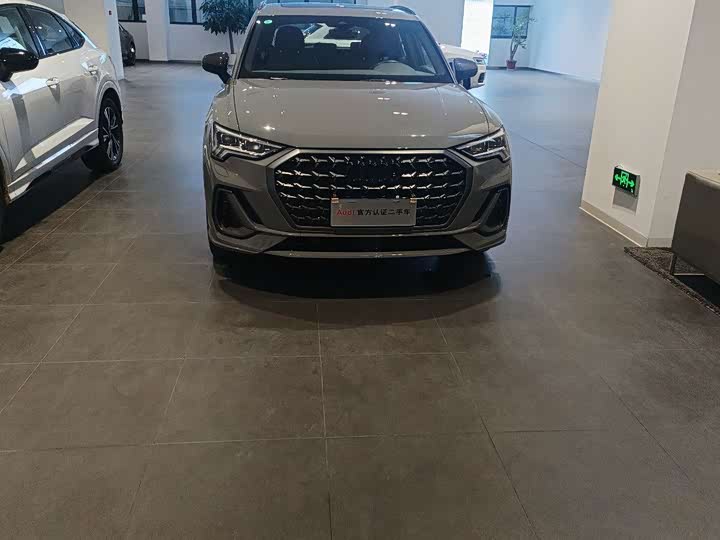Фото 3 - Audi Q3