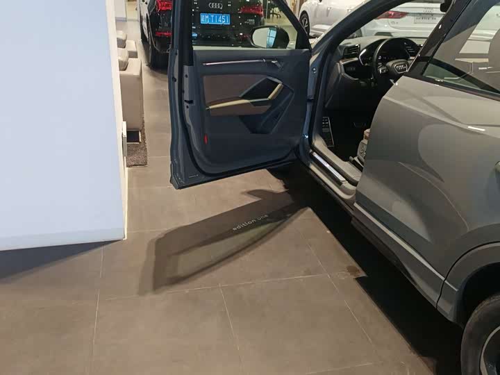 Фото 9 - Audi Q3