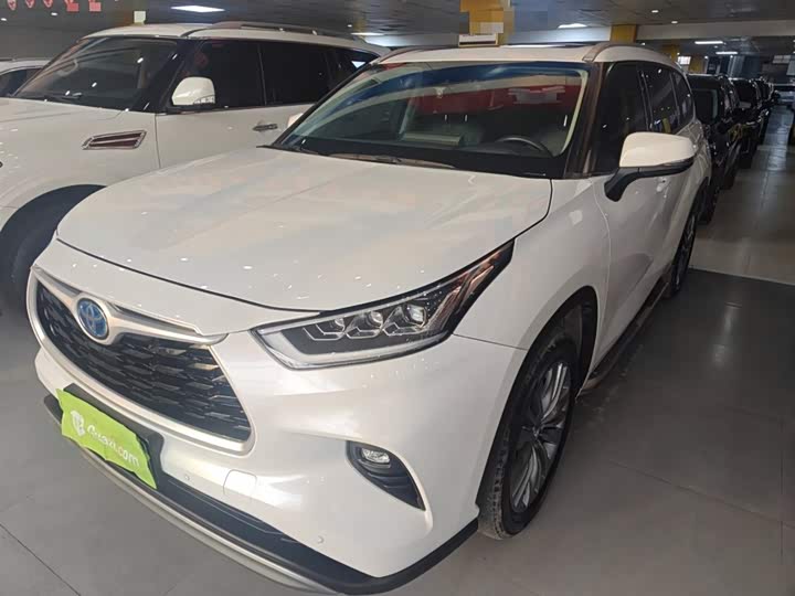 Фото 2 - Toyota Highlander