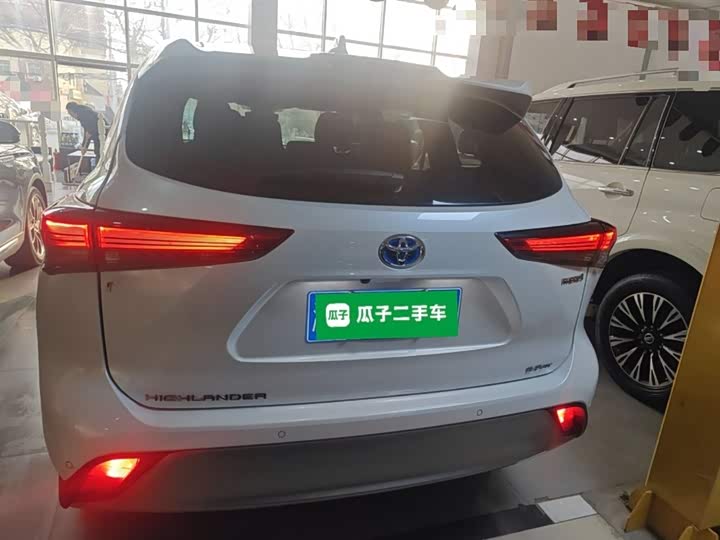 Фото 6 - Toyota Highlander