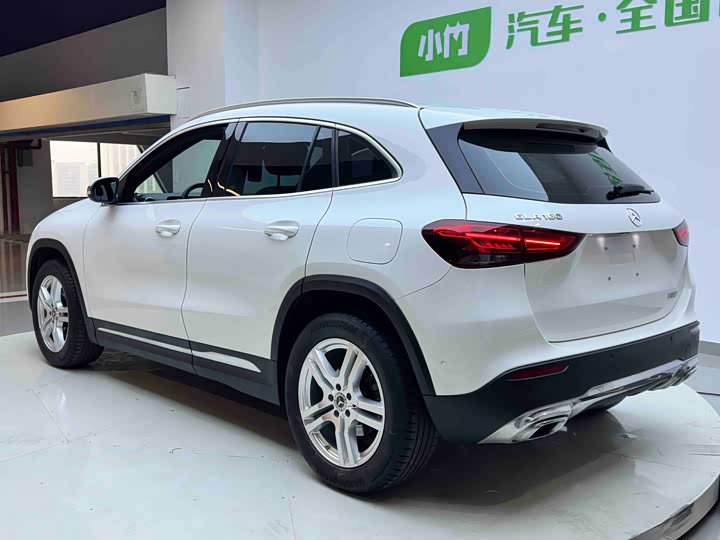 Фото 4 - Mercedes-Benz GLA-Class