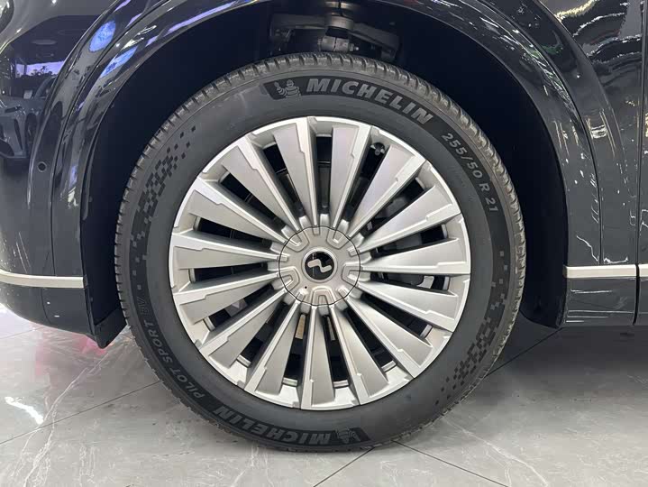 Фото 4 - Nio Onvo L90