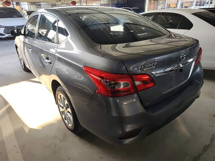 Фото 5 - Nissan Sylphy