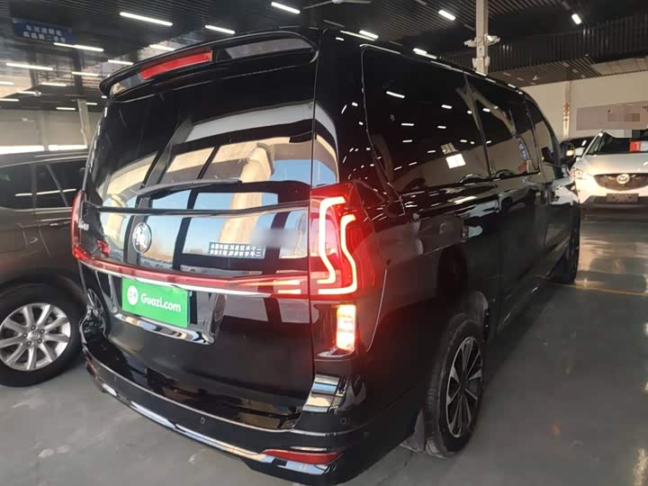 Фото 7 - Dongfeng Forthing M7