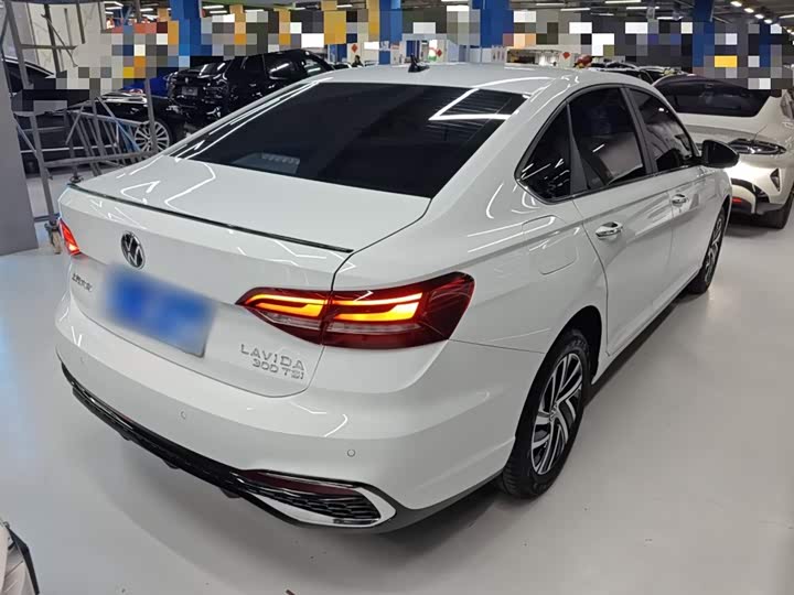 Фото 7 - Volkswagen Lavida