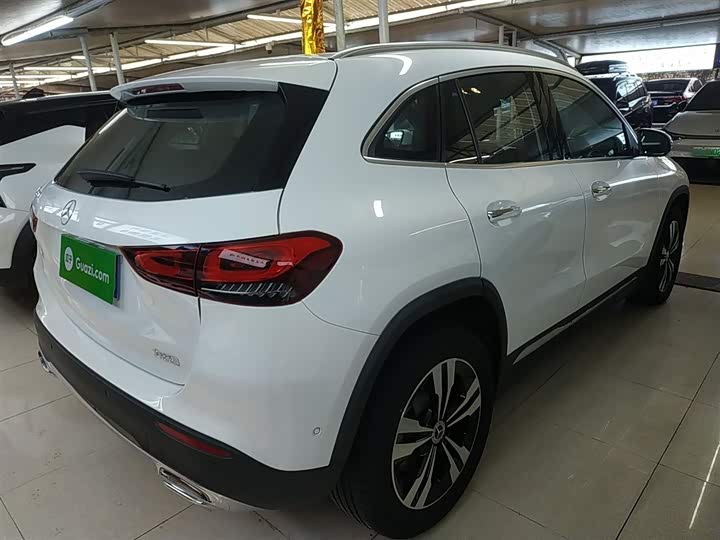 Фото 7 - Mercedes-Benz GLA-Class
