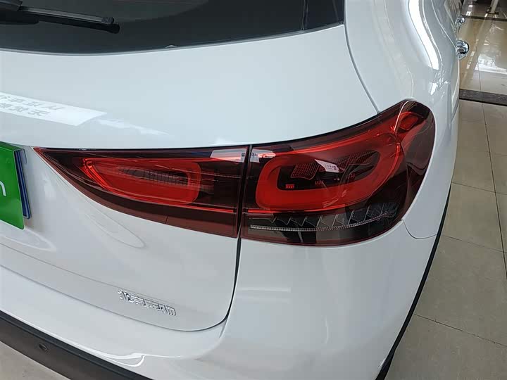 Фото 8 - Mercedes-Benz GLA-Class