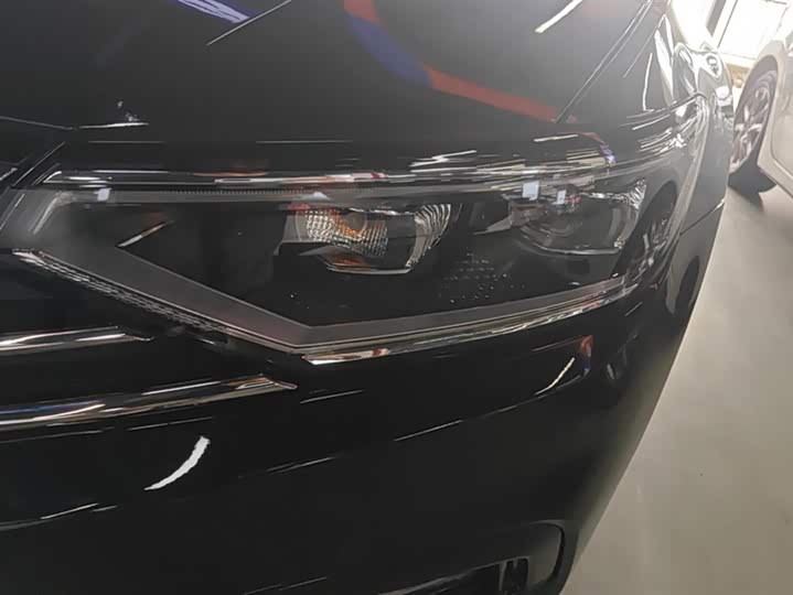 Фото 5 - Volkswagen Magotan