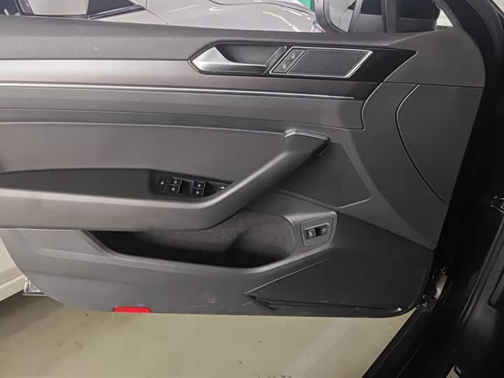 Фото 7 - Volkswagen Magotan