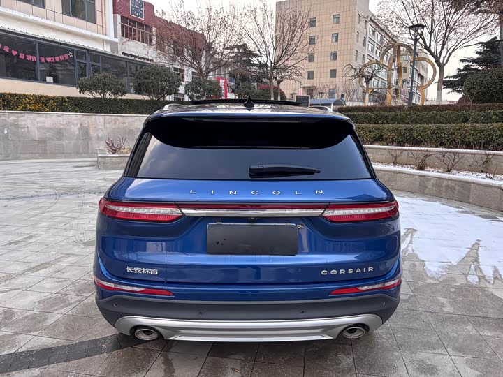 Фото 4 - Lincoln Corsair
