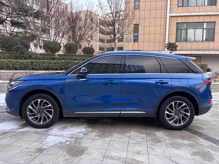 Фото 6 - Lincoln Corsair