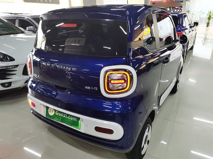 Фото 7 - Bestune Pony